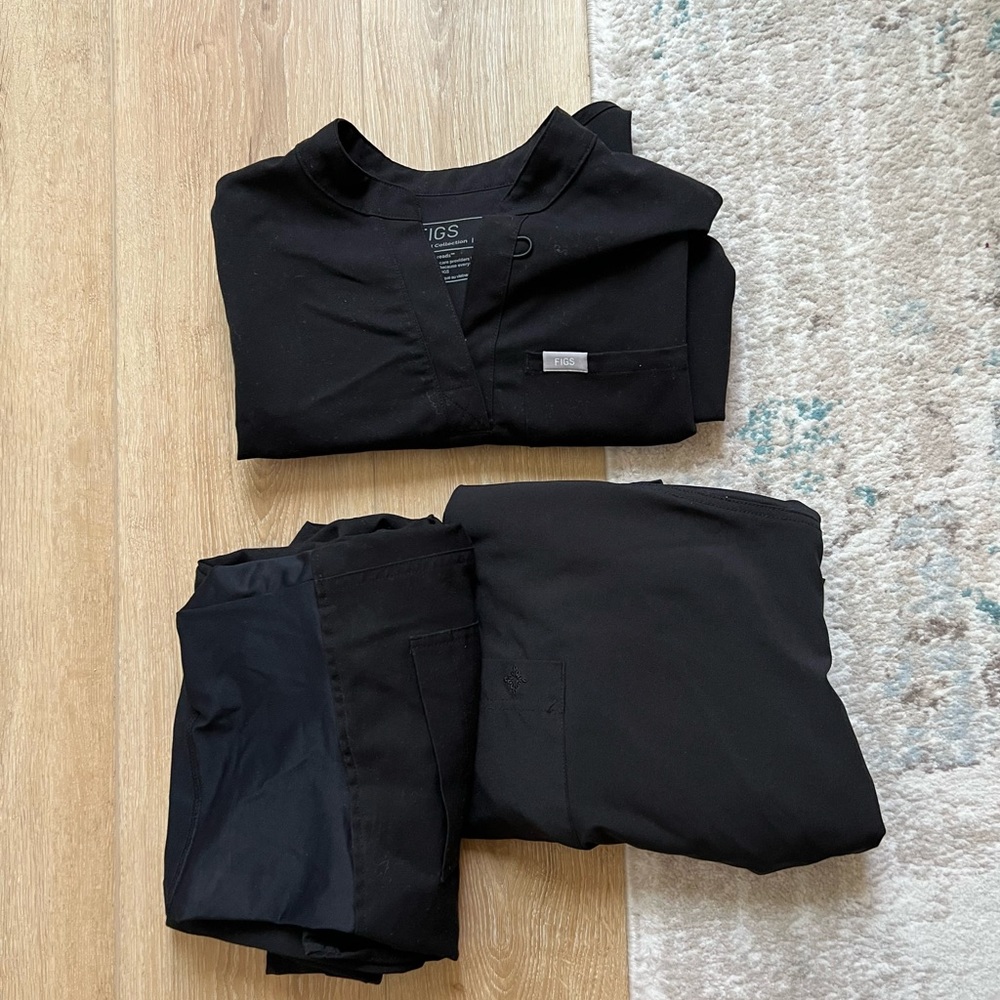 FIGS MATERNITY SET + maternity scrub pants
